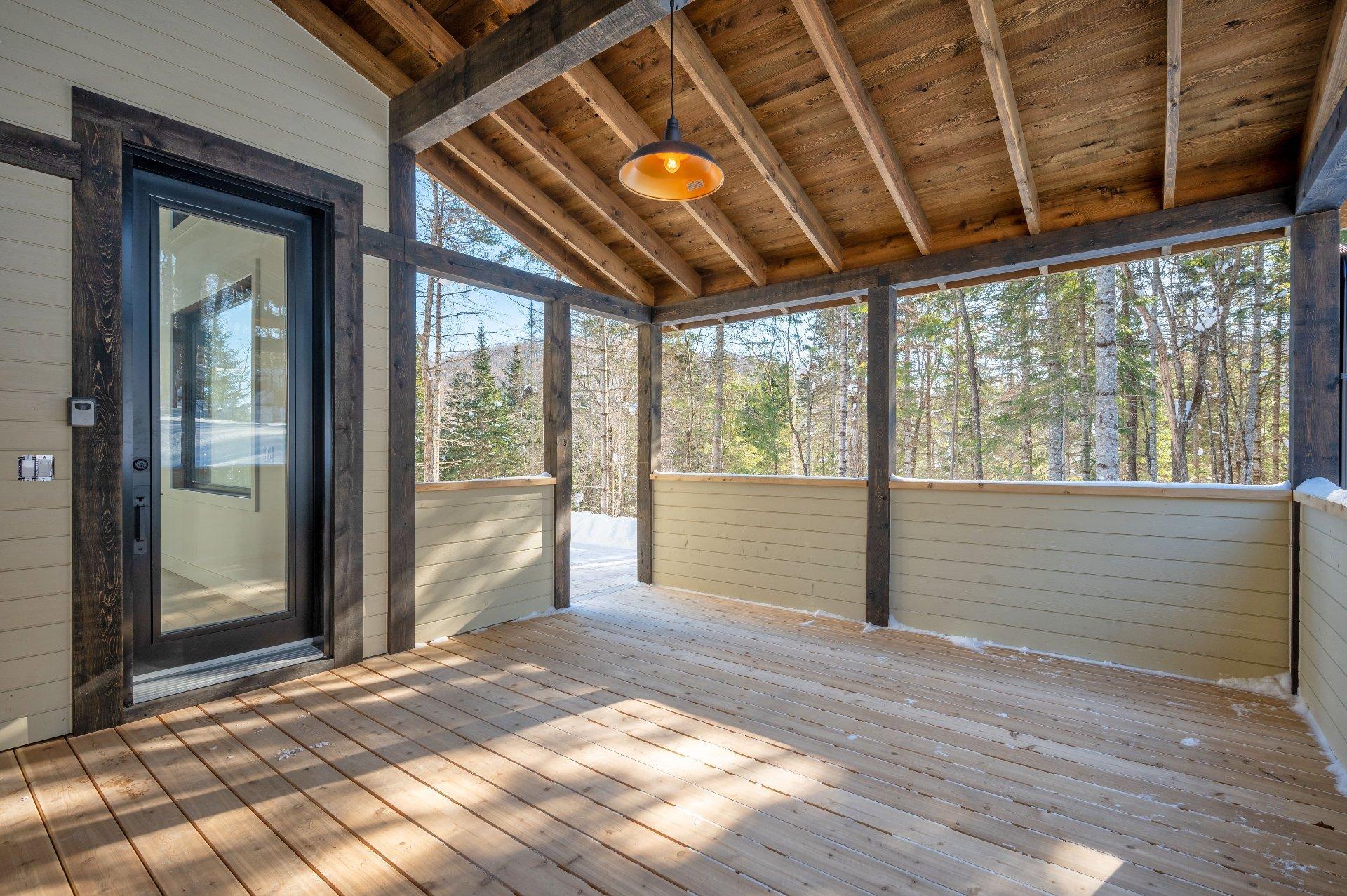 









1200


Ch. du Lac-Rougeaud

,
Mont-Blanc,




QC
J0T1J2

