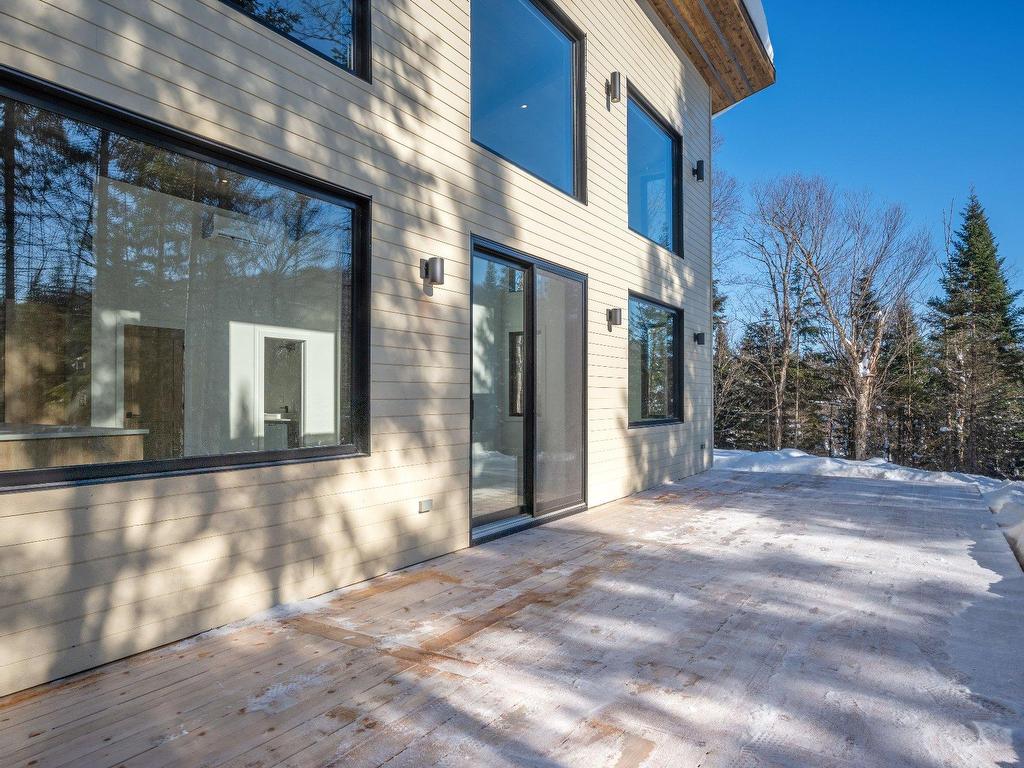 









1200


Ch. du Lac-Rougeaud

,
Mont-Blanc,




QC
J0T1J2

