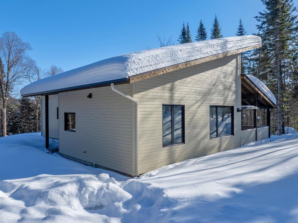 









1200


Ch. du Lac-Rougeaud

,
Mont-Blanc,




QC
J0T1J2

