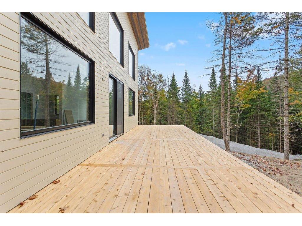 









1200


Ch. du Lac-Rougeaud

,
Mont-Blanc,




QC
J0T1J2

