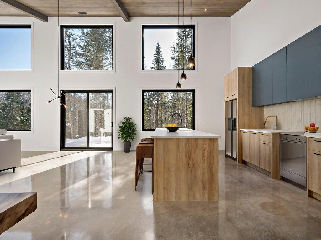 









1200


Ch. du Lac-Rougeaud

,
Mont-Blanc,




QC
J0T1J2

