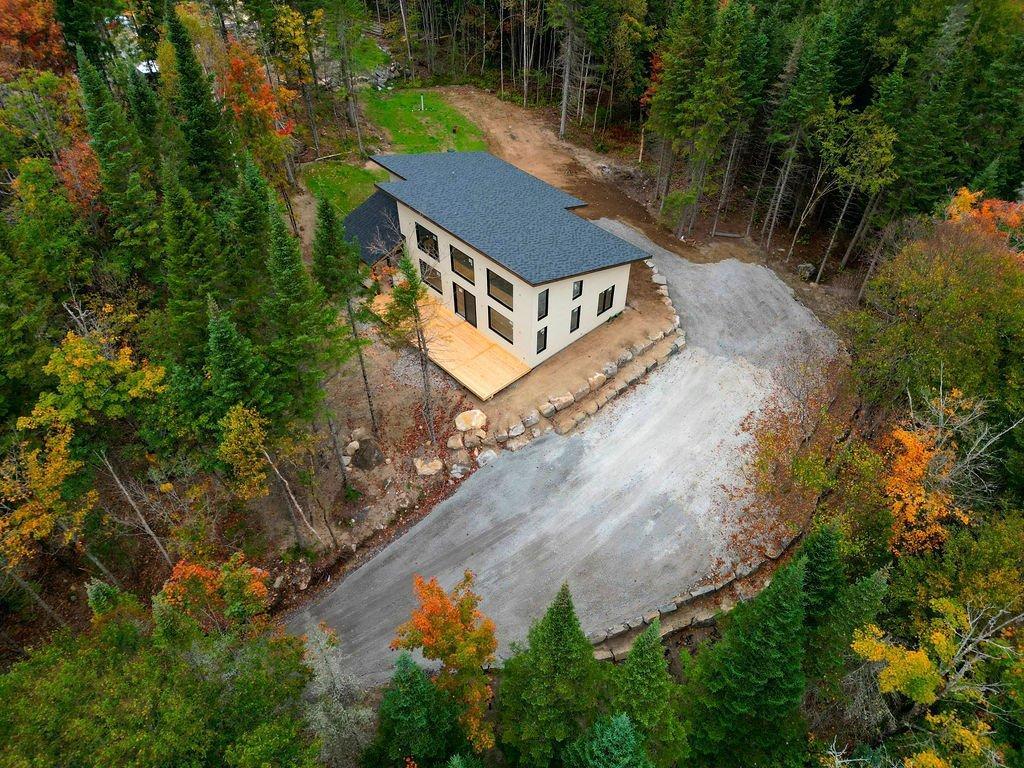 









1200


Ch. du Lac-Rougeaud

,
Mont-Blanc,




QC
J0T1J2

