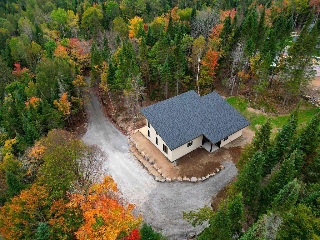 









1200


Ch. du Lac-Rougeaud

,
Mont-Blanc,




QC
J0T1J2

