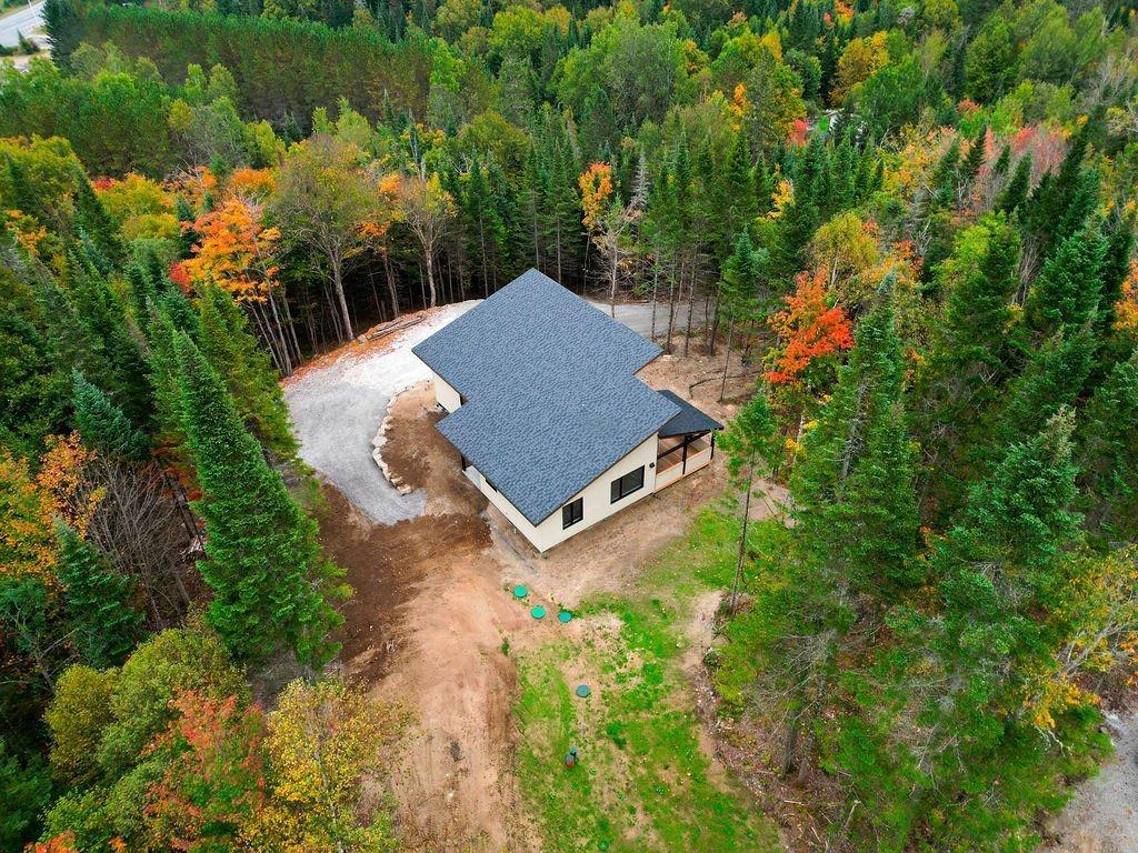 









1200


Ch. du Lac-Rougeaud

,
Mont-Blanc,




QC
J0T1J2


