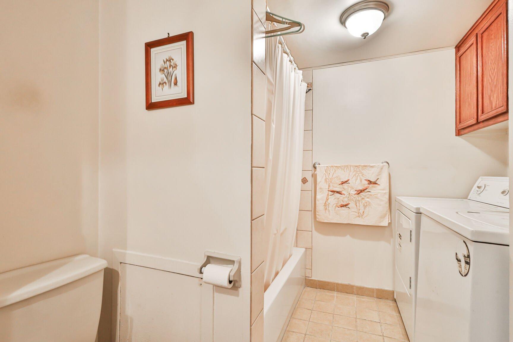 









1860


Rue Favreau

,
Laval (Chomedey),




QC
H7T1X4

