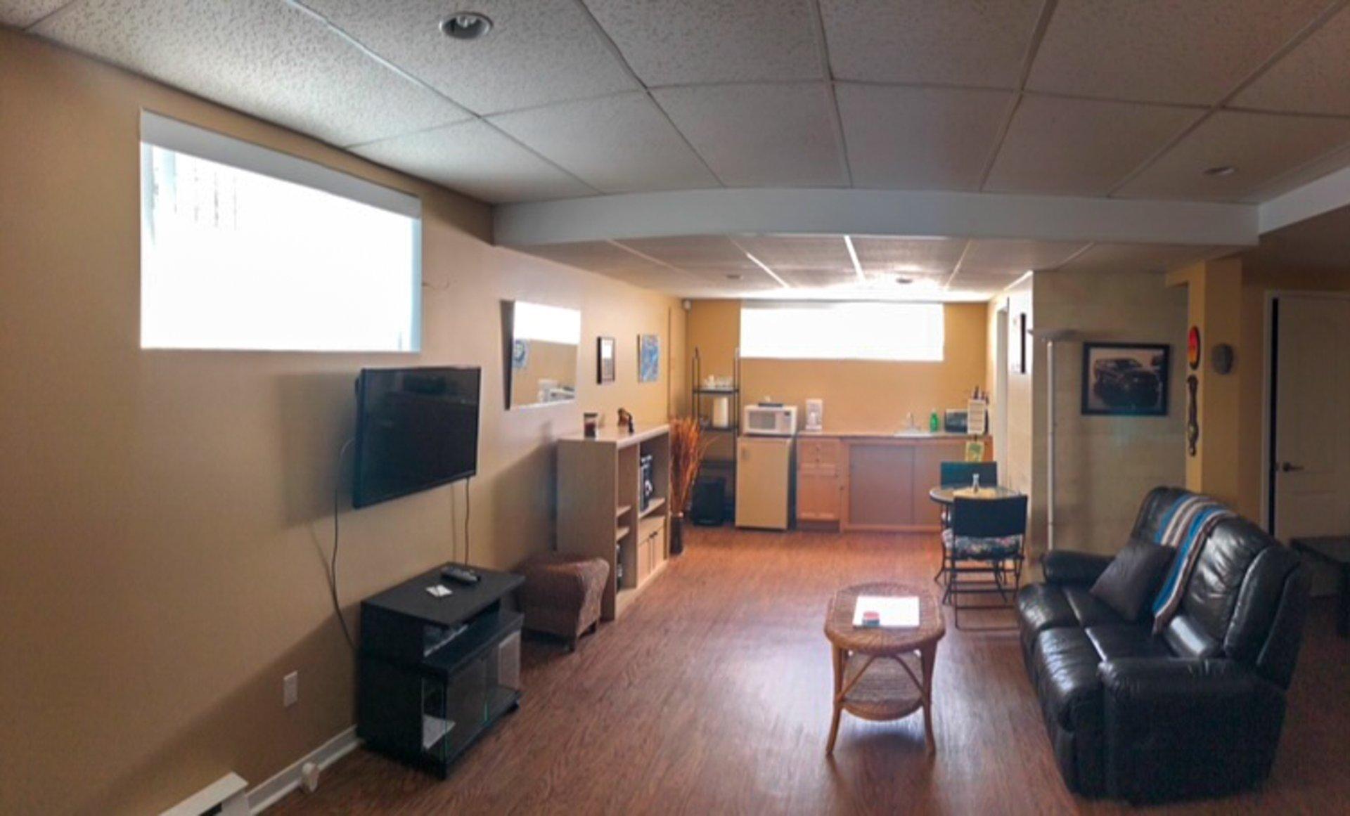 









741


Rue Marcel

,
Sainte-Adèle,




QC
J8B1L7

