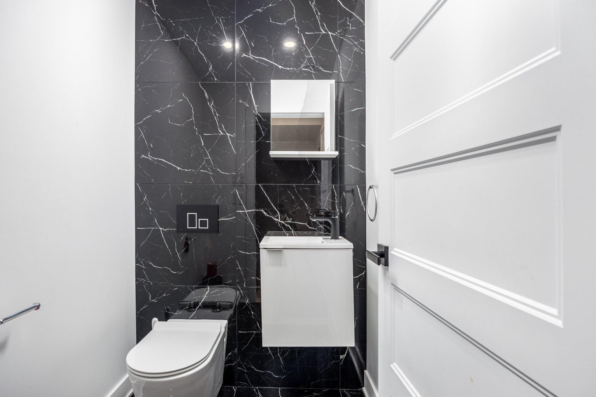 









5300


Boul. Westley

,
Longueuil (Saint-Hubert),




QC
J3Y2T7


