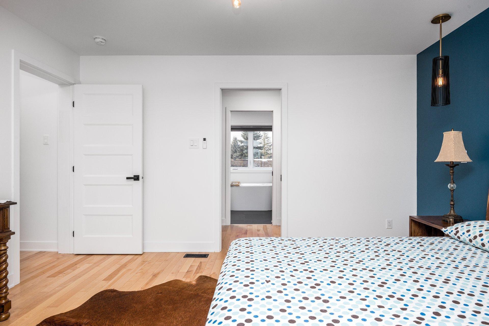 









5300


Boul. Westley

,
Longueuil (Saint-Hubert),




QC
J3Y2T7

