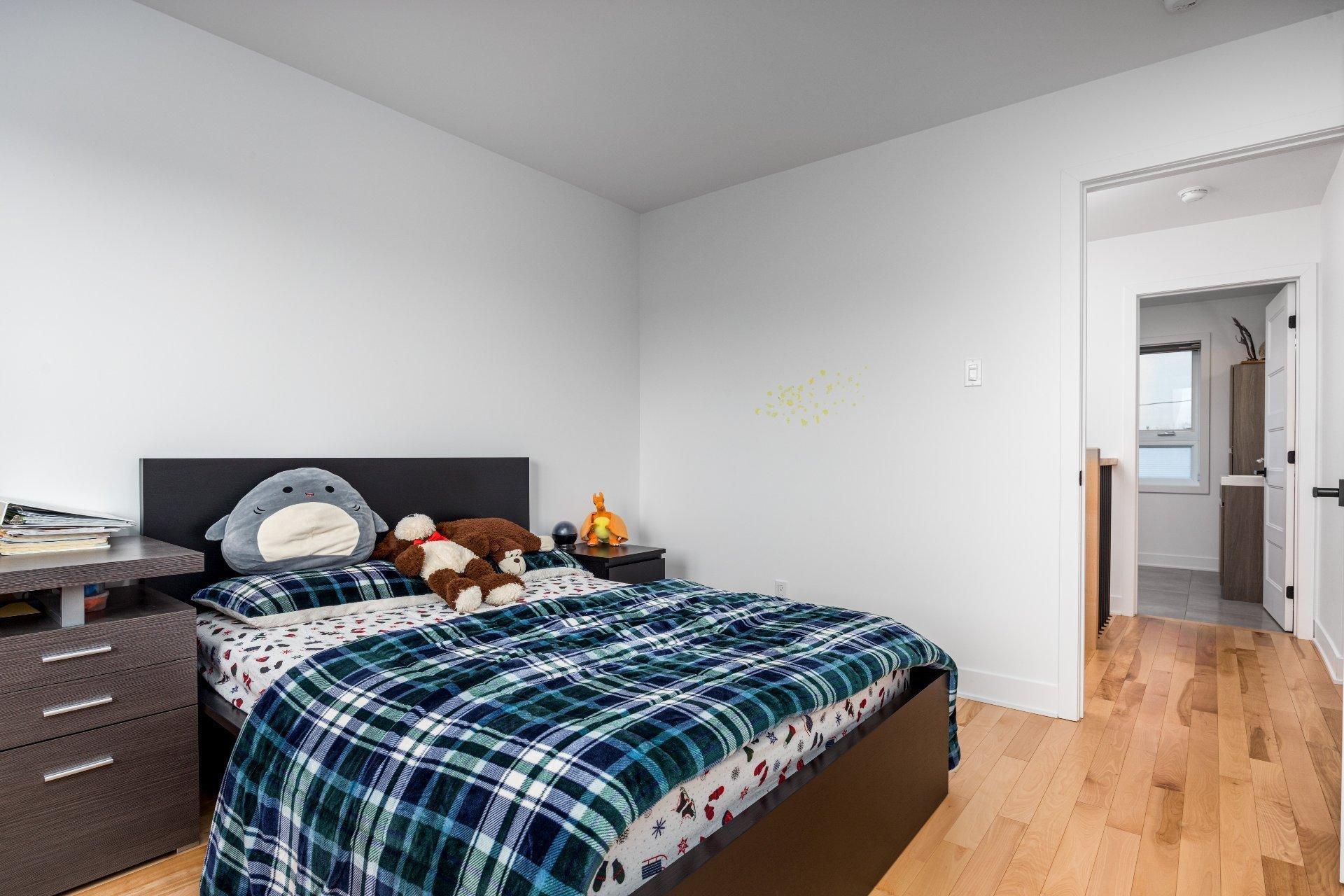 









5300


Boul. Westley

,
Longueuil (Saint-Hubert),




QC
J3Y2T7

