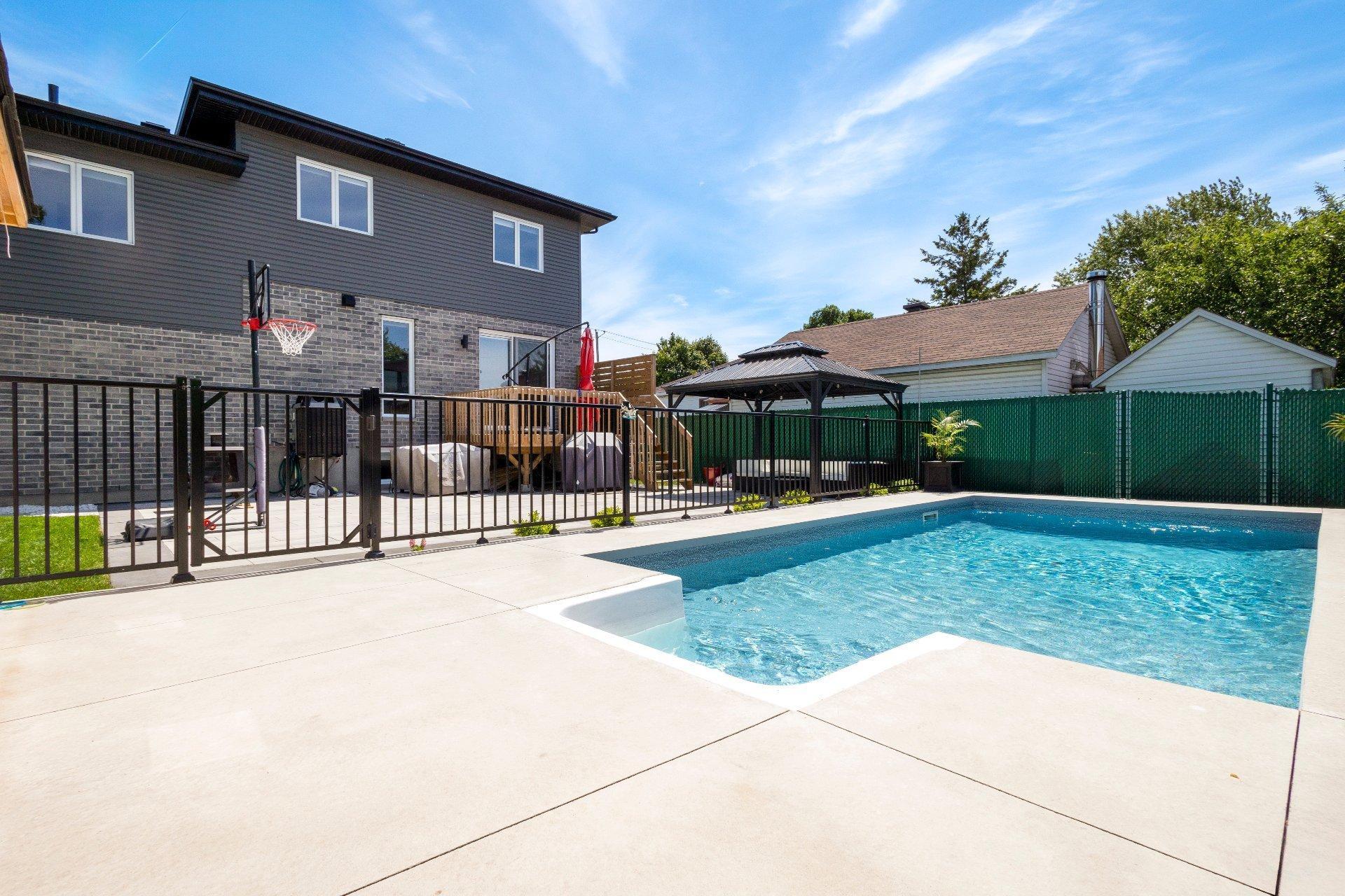 









5300


Boul. Westley

,
Longueuil (Saint-Hubert),




QC
J3Y2T7

