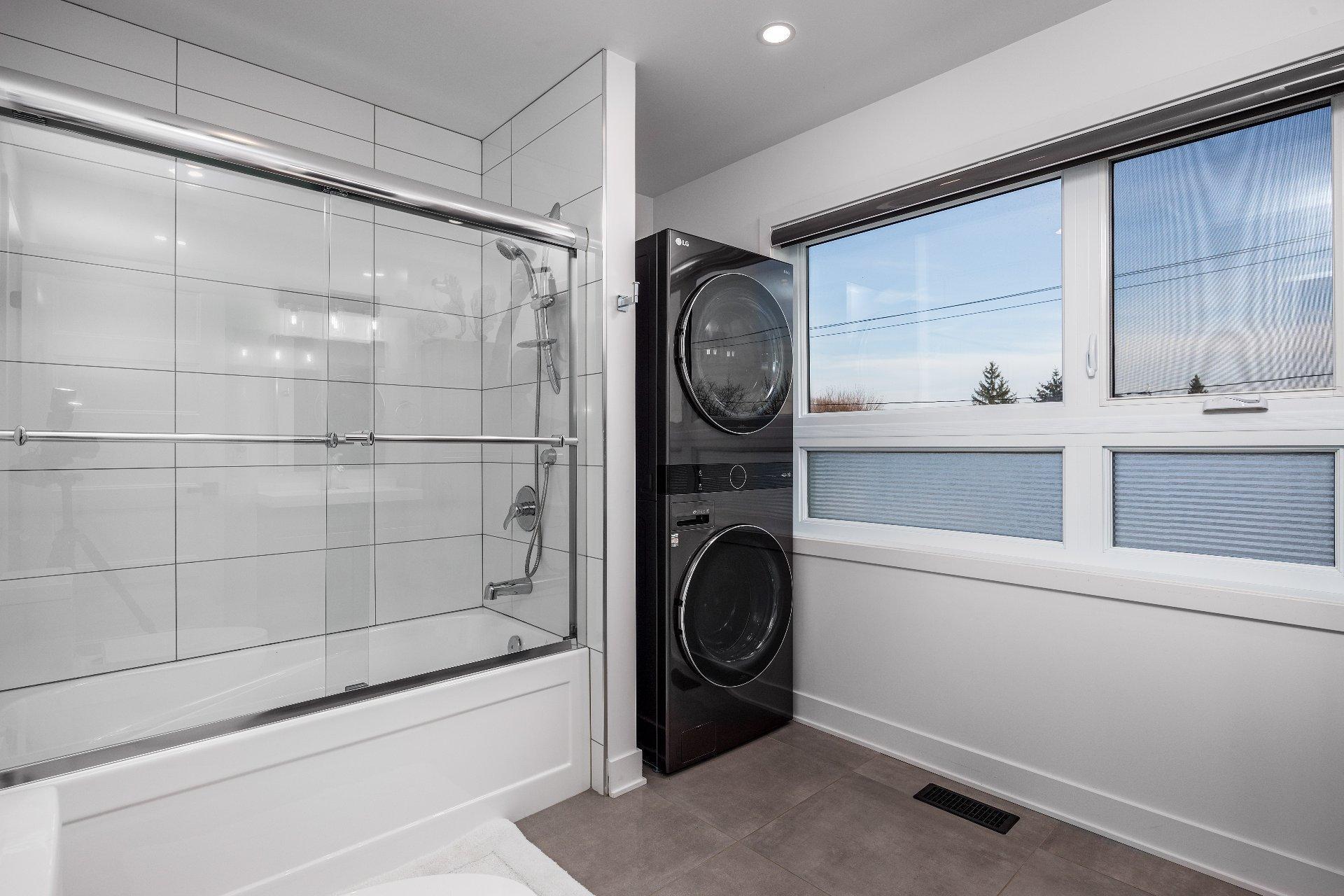 









5300


Boul. Westley

,
Longueuil (Saint-Hubert),




QC
J3Y2T7

