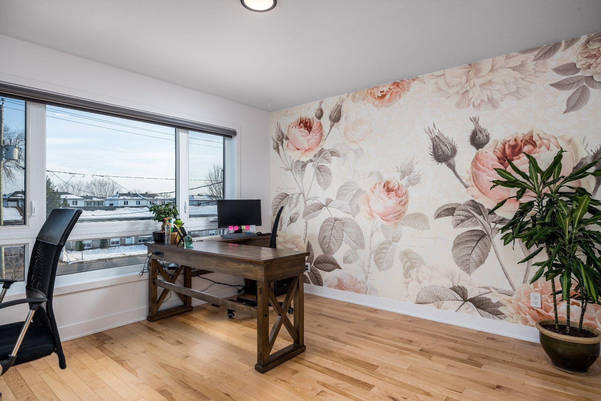 









5300


Boul. Westley

,
Longueuil (Saint-Hubert),




QC
J3Y2T7

