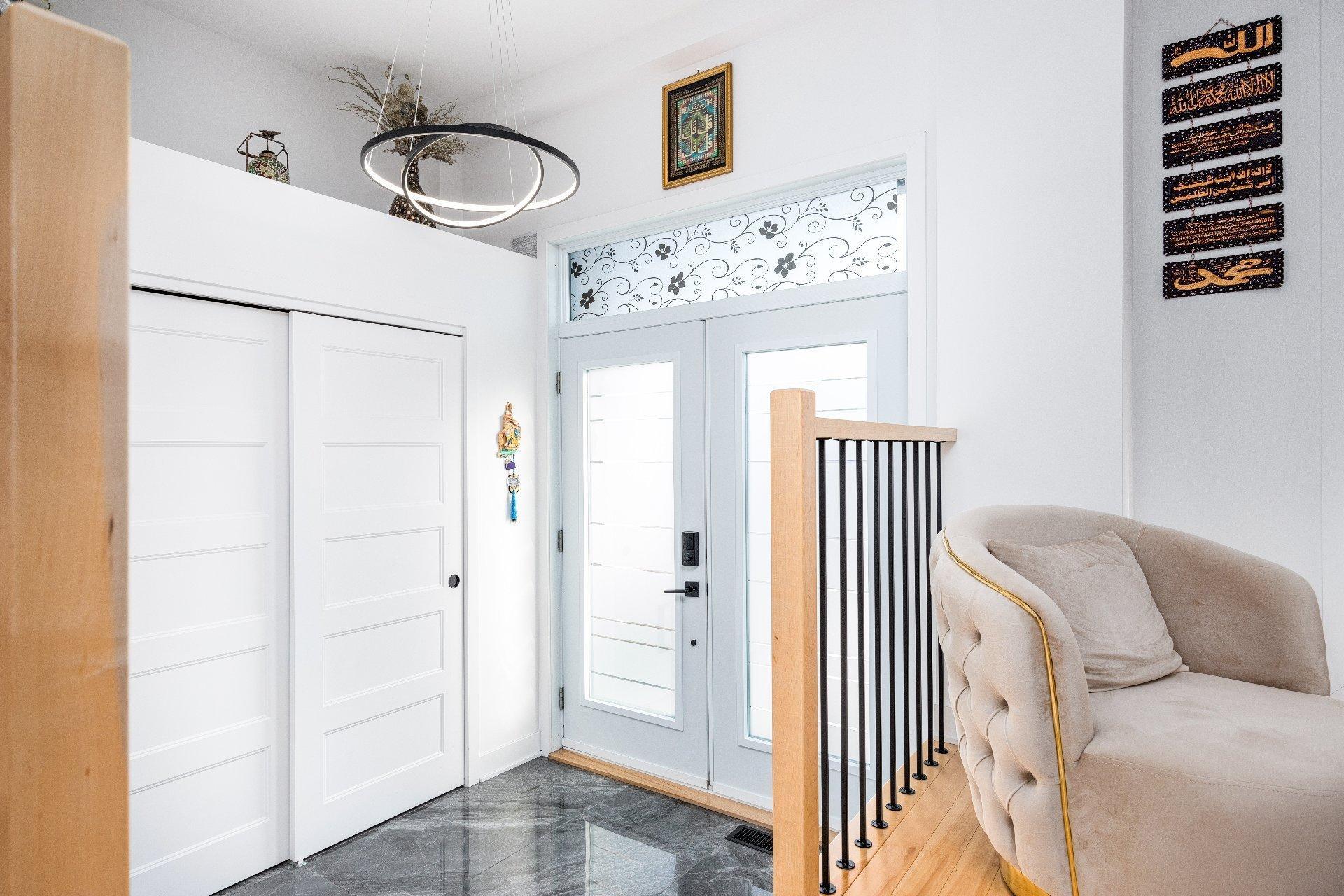 









5300


Boul. Westley

,
Longueuil (Saint-Hubert),




QC
J3Y2T7

