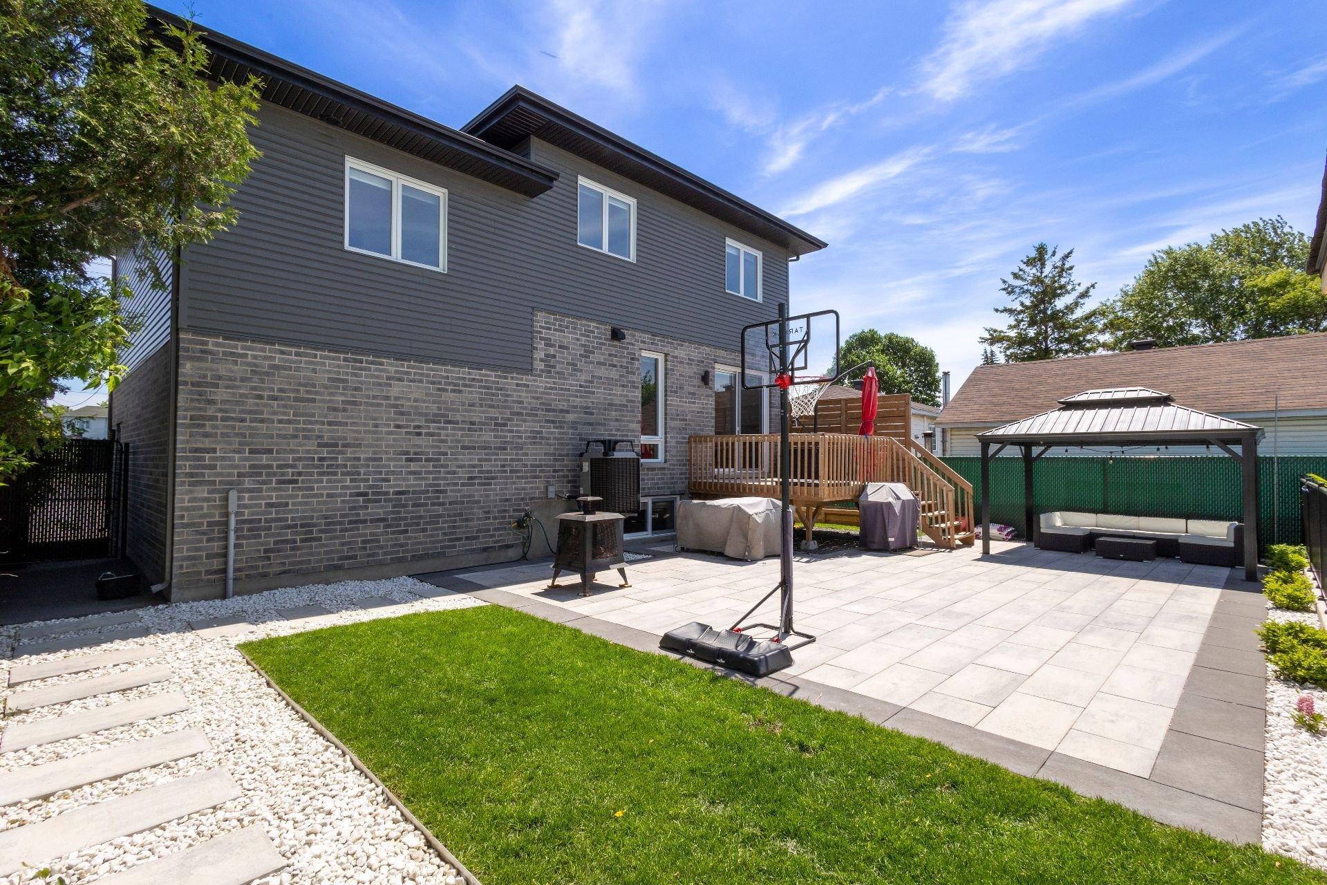 









5300


Boul. Westley

,
Longueuil (Saint-Hubert),




QC
J3Y2T7

