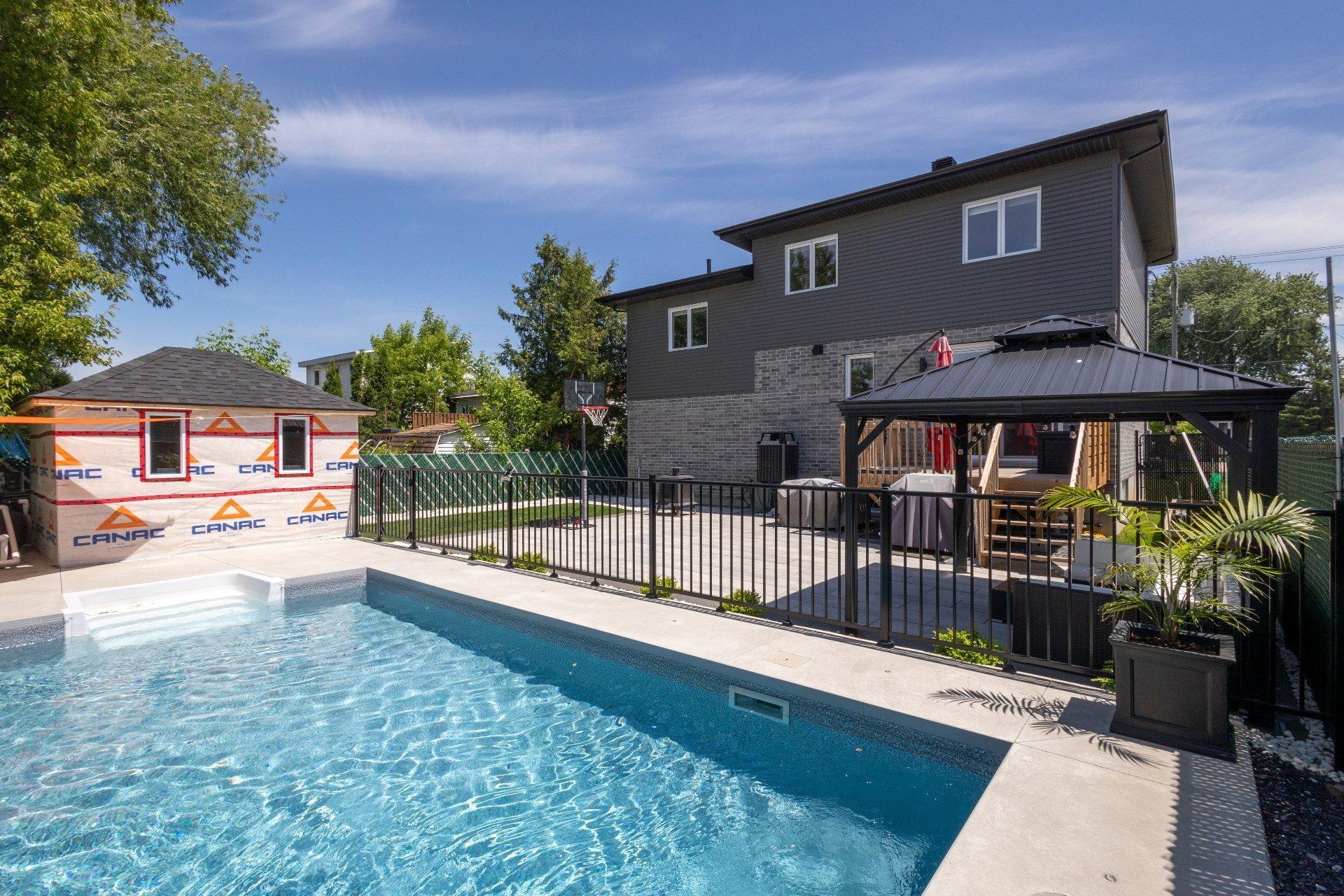 









5300


Boul. Westley

,
Longueuil (Saint-Hubert),




QC
J3Y2T7

