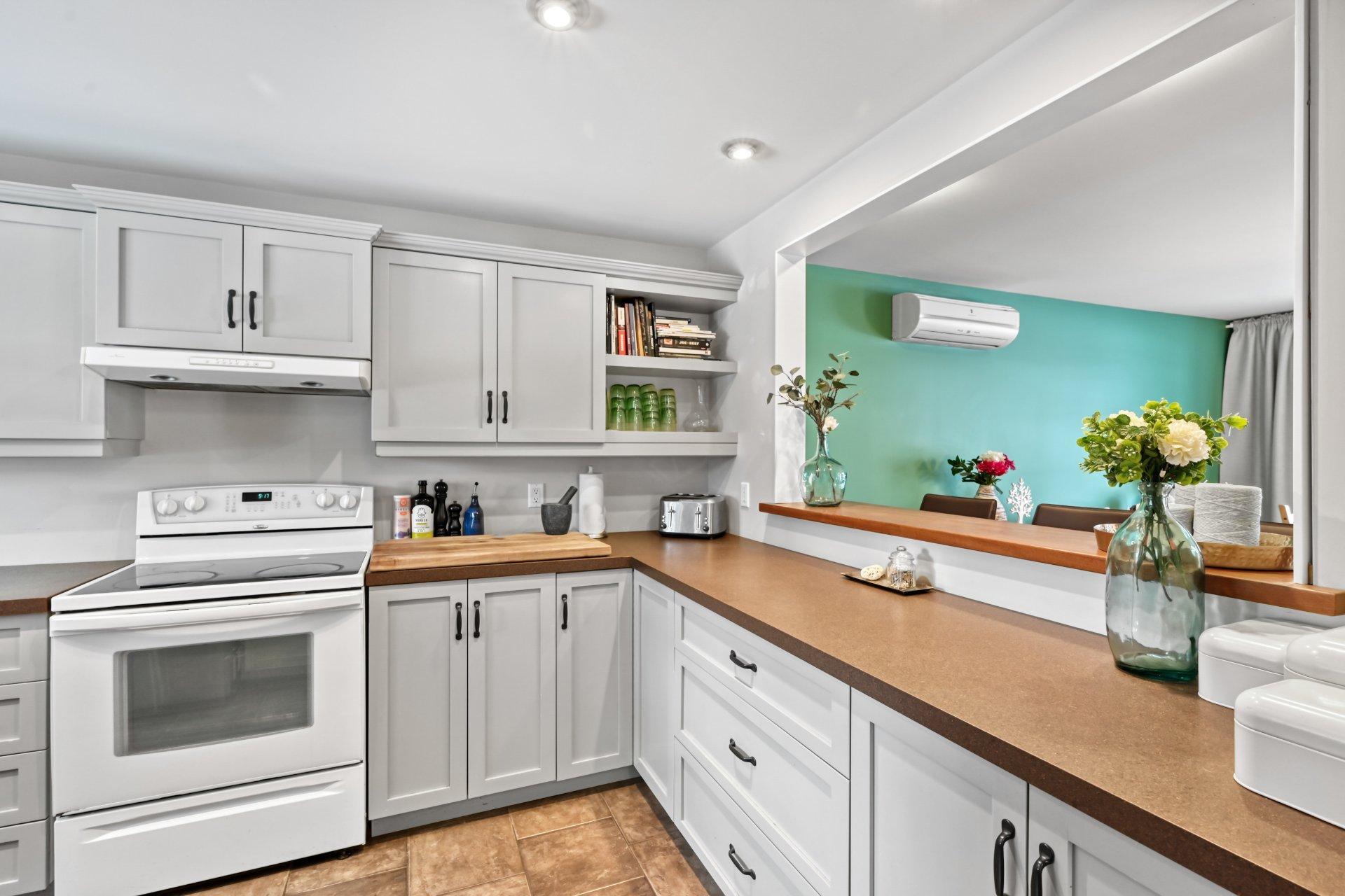 









261


1re Avenue

,
Saint-Jean-sur-Richelieu,




QC
J2X2E1

