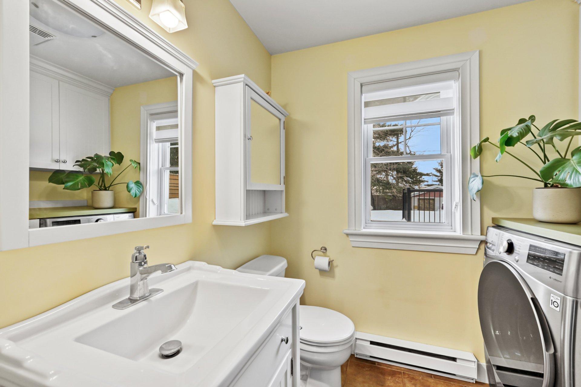 









261


1re Avenue

,
Saint-Jean-sur-Richelieu,




QC
J2X2E1

