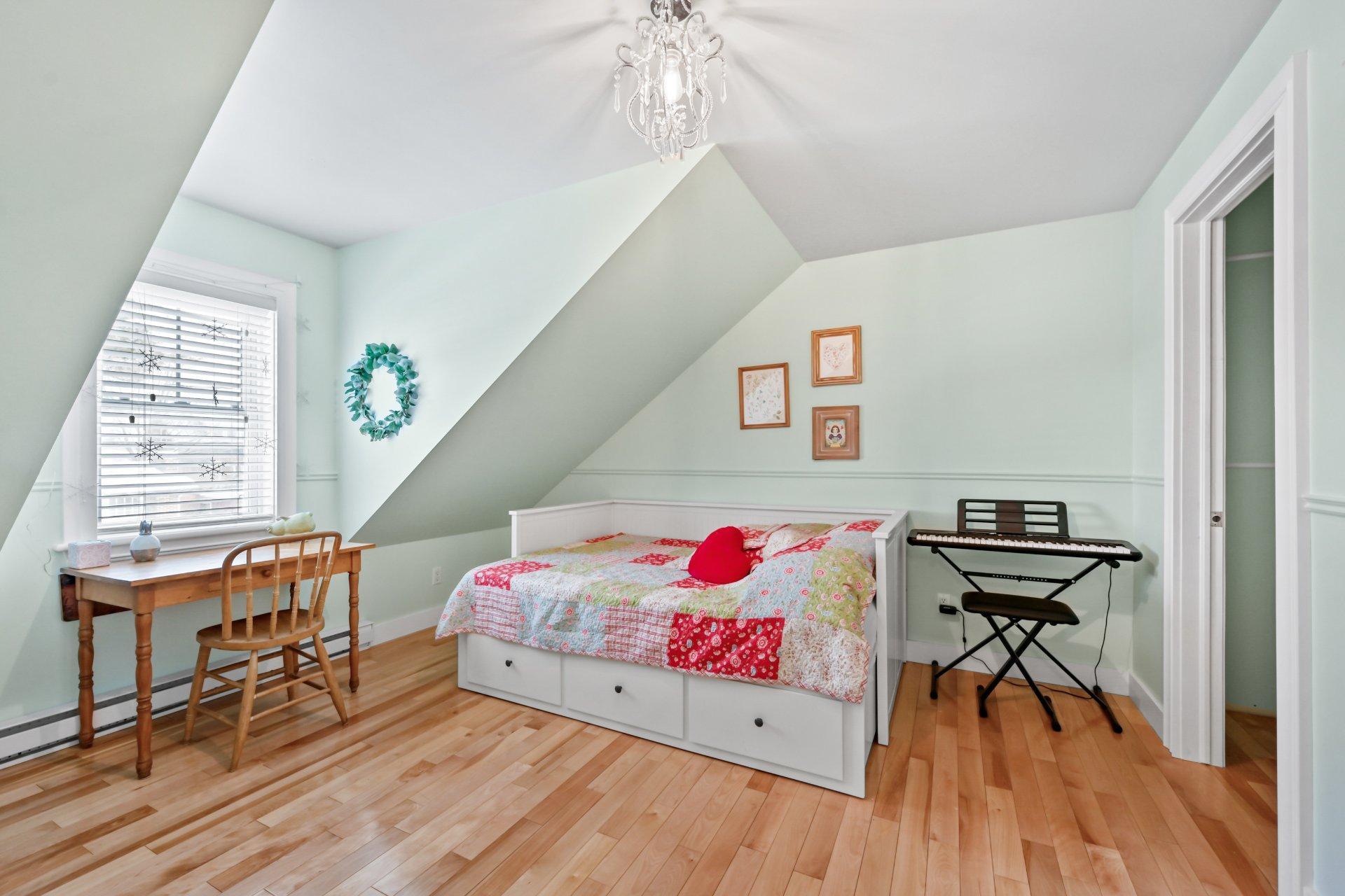 









261


1re Avenue

,
Saint-Jean-sur-Richelieu,




QC
J2X2E1

