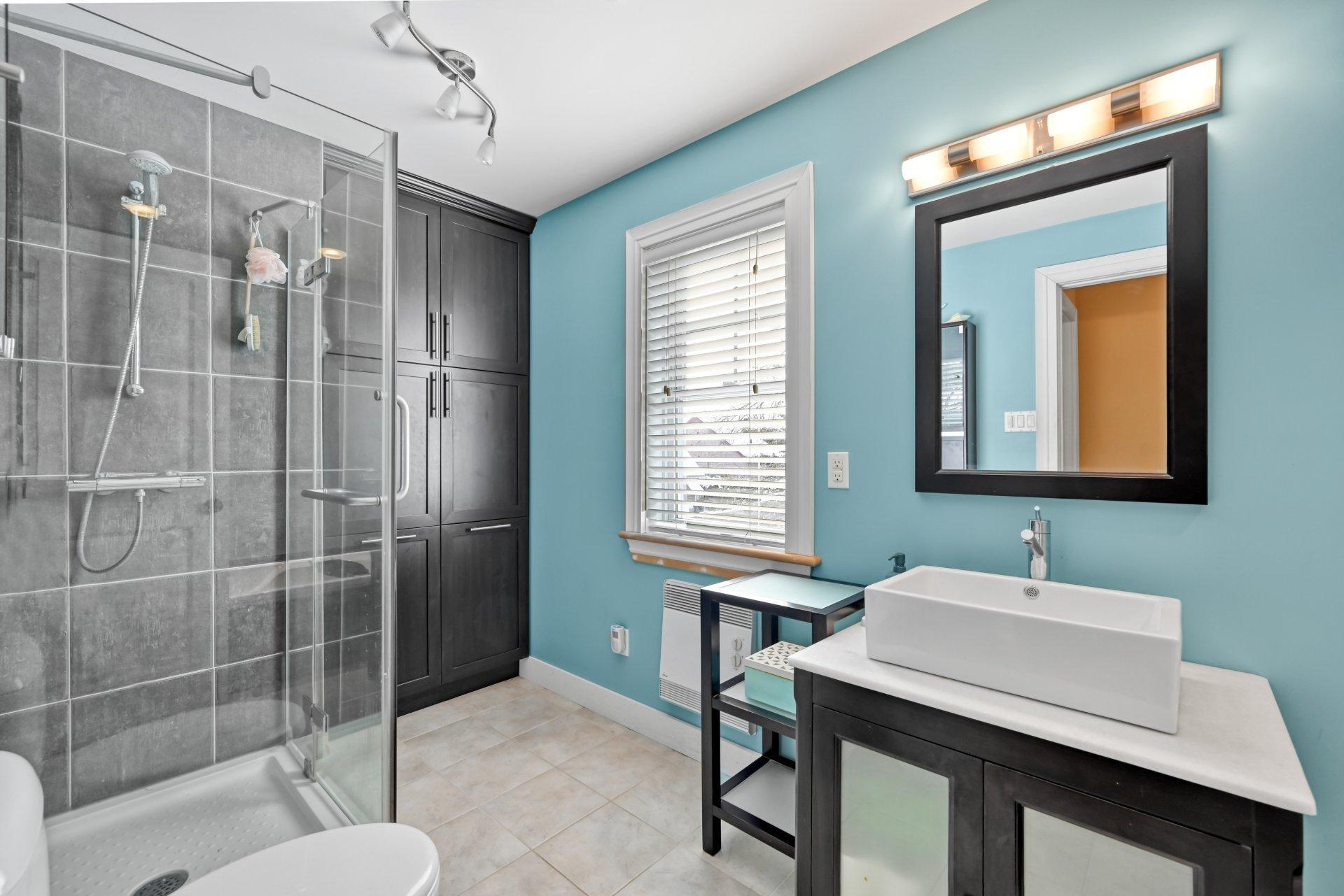 









261


1re Avenue

,
Saint-Jean-sur-Richelieu,




QC
J2X2E1

