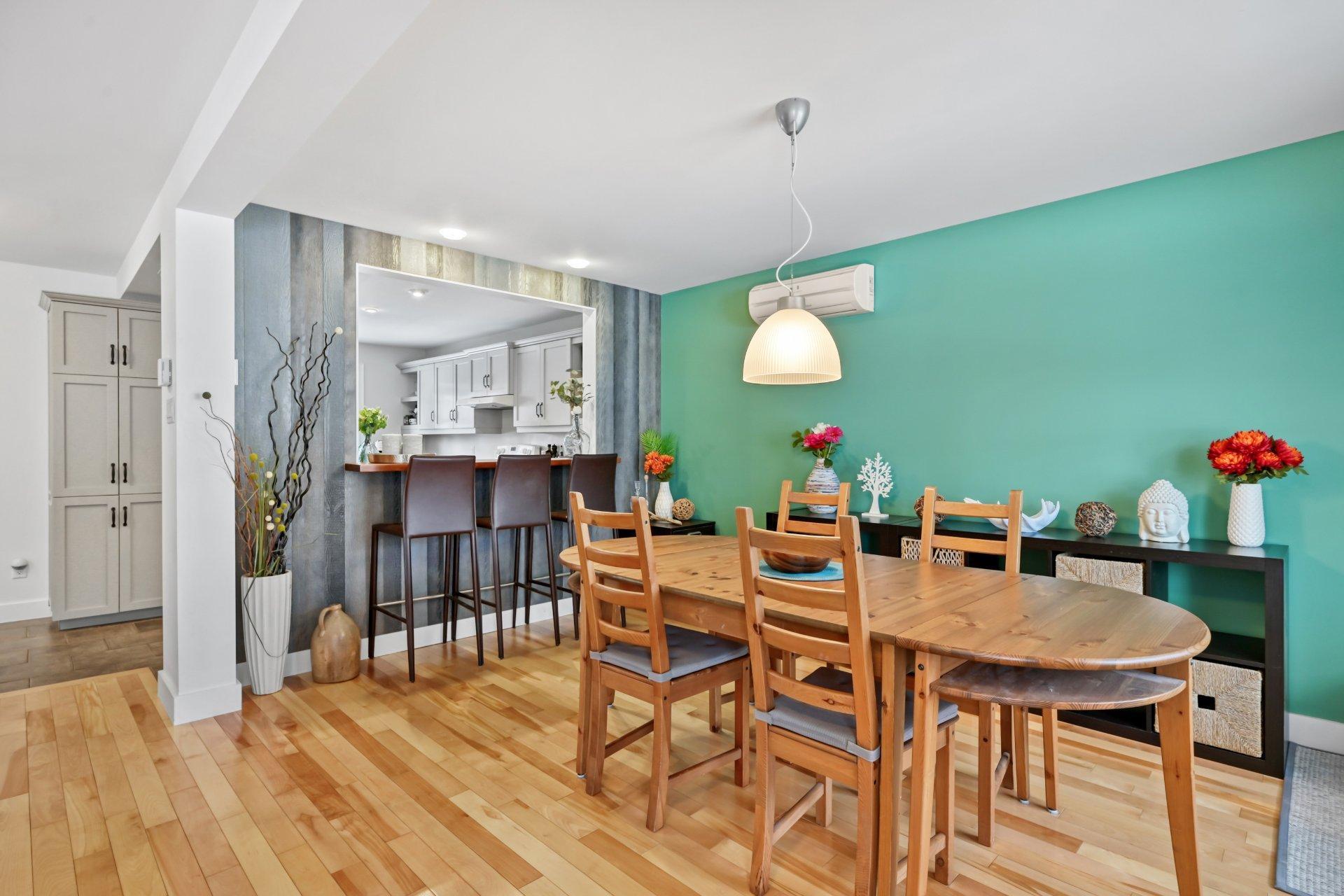 









261


1re Avenue

,
Saint-Jean-sur-Richelieu,




QC
J2X2E1


