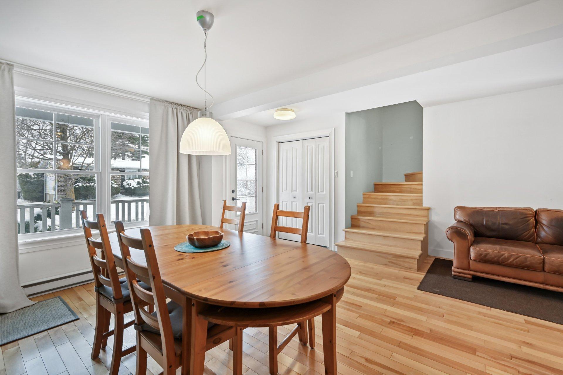 









261


1re Avenue

,
Saint-Jean-sur-Richelieu,




QC
J2X2E1

