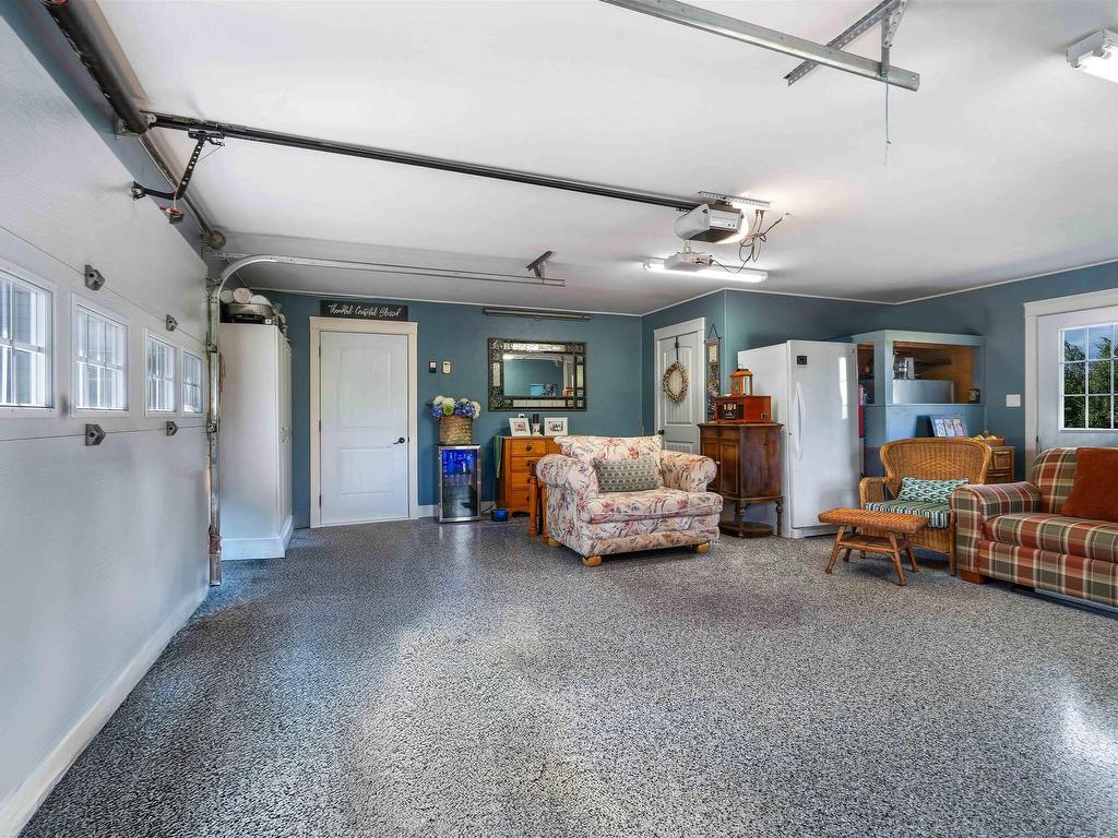 












9 Lakeside Road

,
Morell,




PE
C0A 1S0

