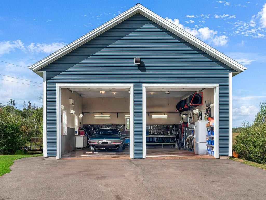 












9 Lakeside Road

,
Morell,




PE
C0A 1S0

