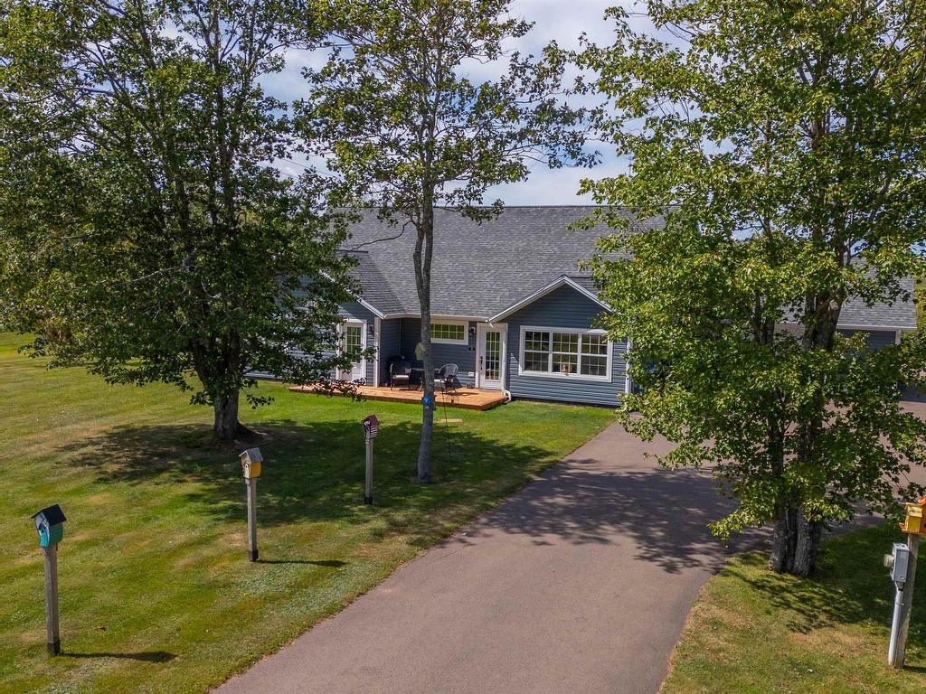 












9 Lakeside Road

,
Morell,




PE
C0A 1S0

