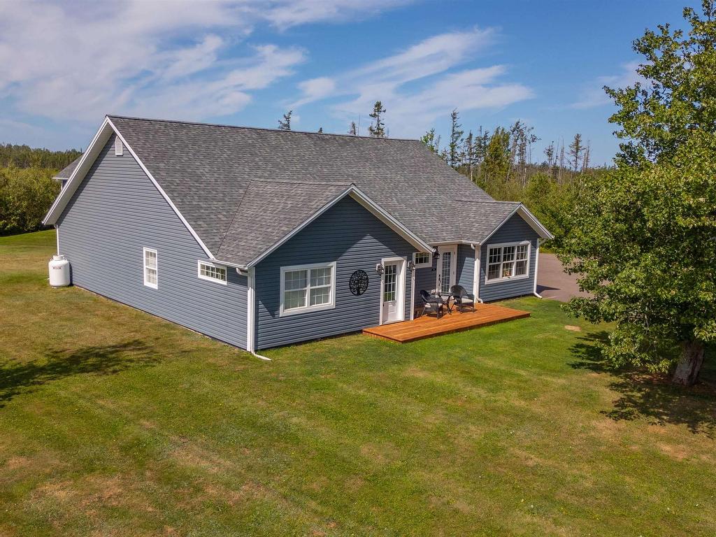 












9 Lakeside Road

,
Morell,




PE
C0A 1S0

