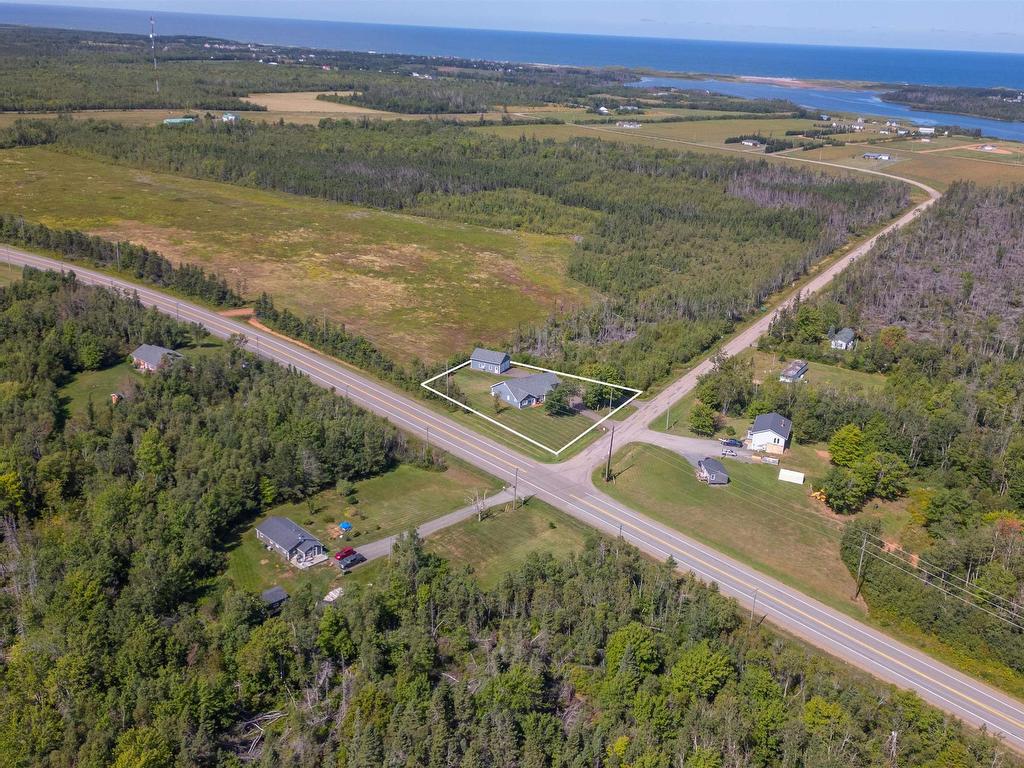 












9 Lakeside Road

,
Morell,




PE
C0A 1S0

