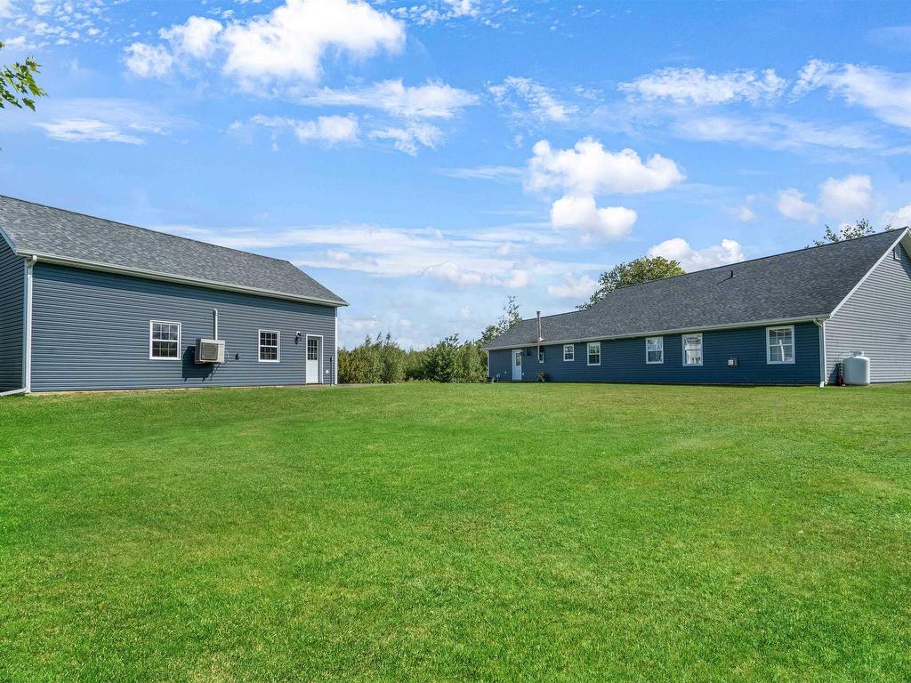 












9 Lakeside Road

,
Morell,




PE
C0A 1S0

