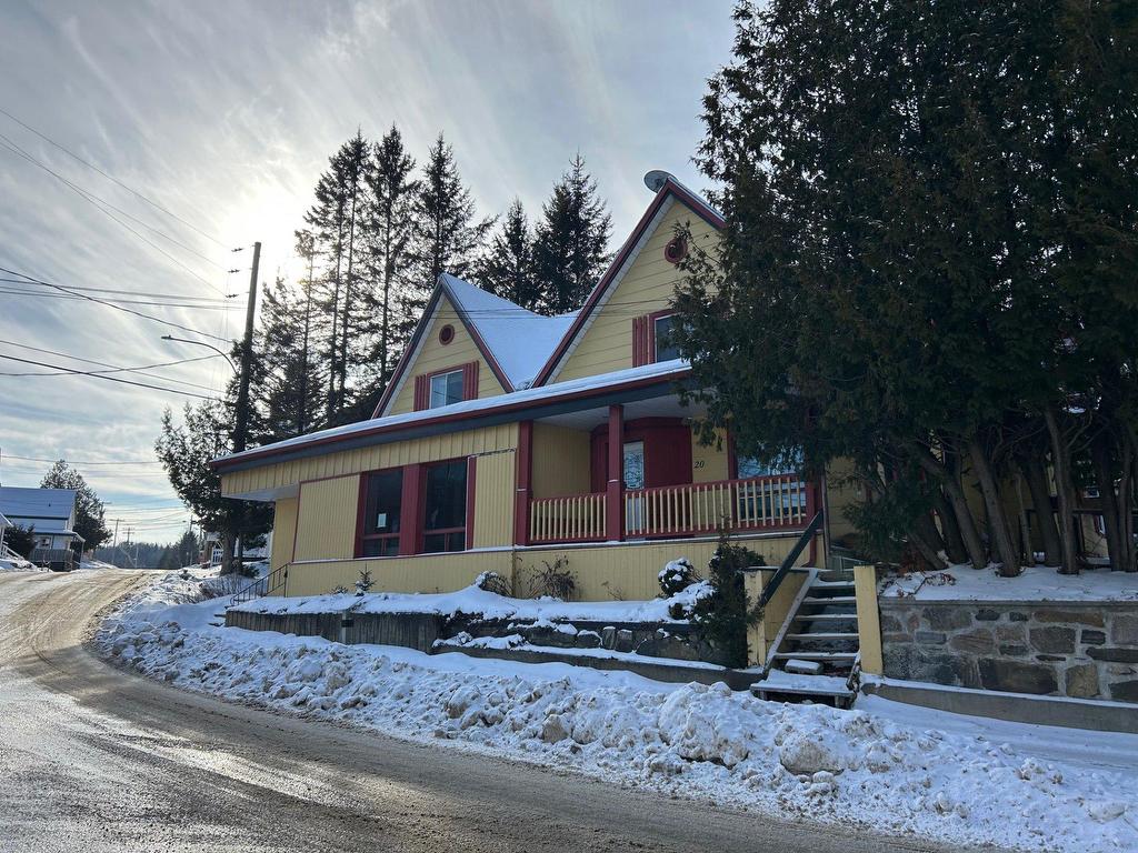 









20

 - 26


Rue de l'Église

,
Labelle,




QC
J0T1H0


