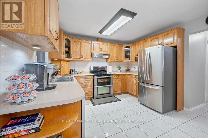 












13 MCKEE DRIVE

,
Caledon,




Ontario
L7C1G8

