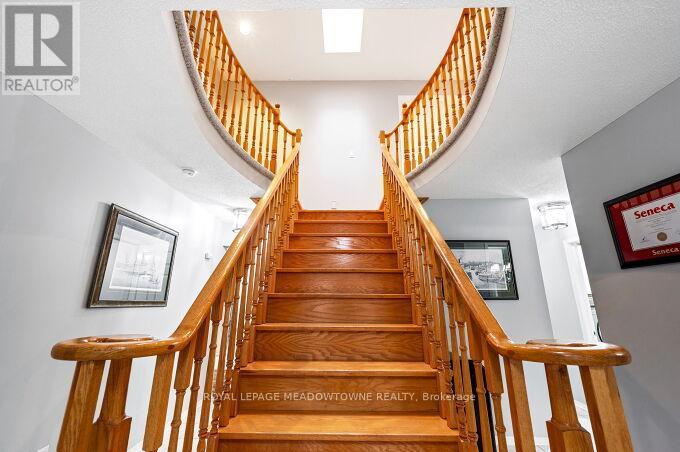 












13 MCKEE DRIVE

,
Caledon,




Ontario
L7C1G8


