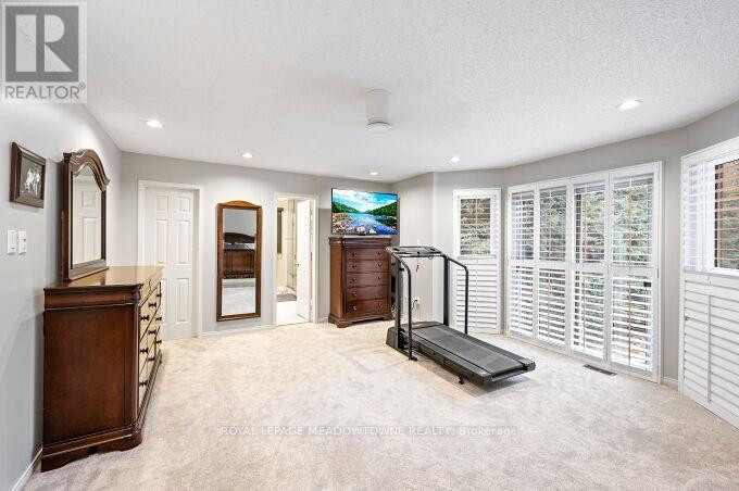 












13 MCKEE DRIVE

,
Caledon,




Ontario
L7C1G8

