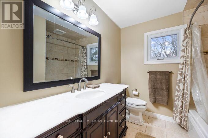 












13 MCKEE DRIVE

,
Caledon,




Ontario
L7C1G8

