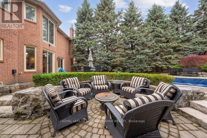 












13 MCKEE DRIVE

,
Caledon,




Ontario
L7C1G8

