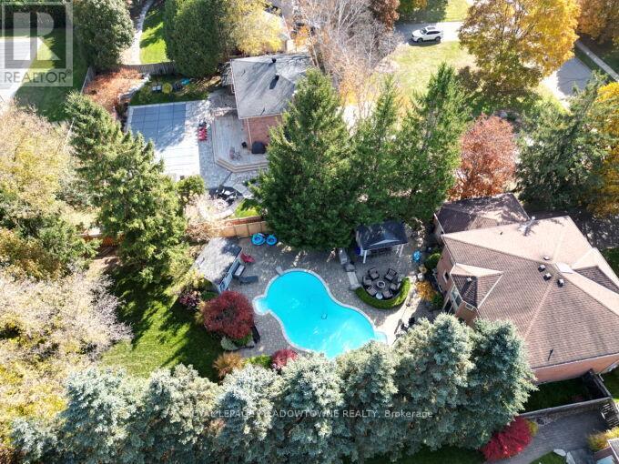 












13 MCKEE DRIVE

,
Caledon,




Ontario
L7C1G8

