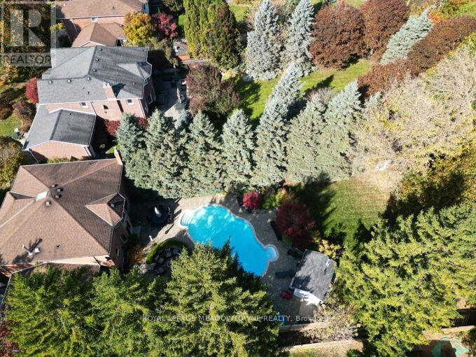 












13 MCKEE DRIVE

,
Caledon,




Ontario
L7C1G8

