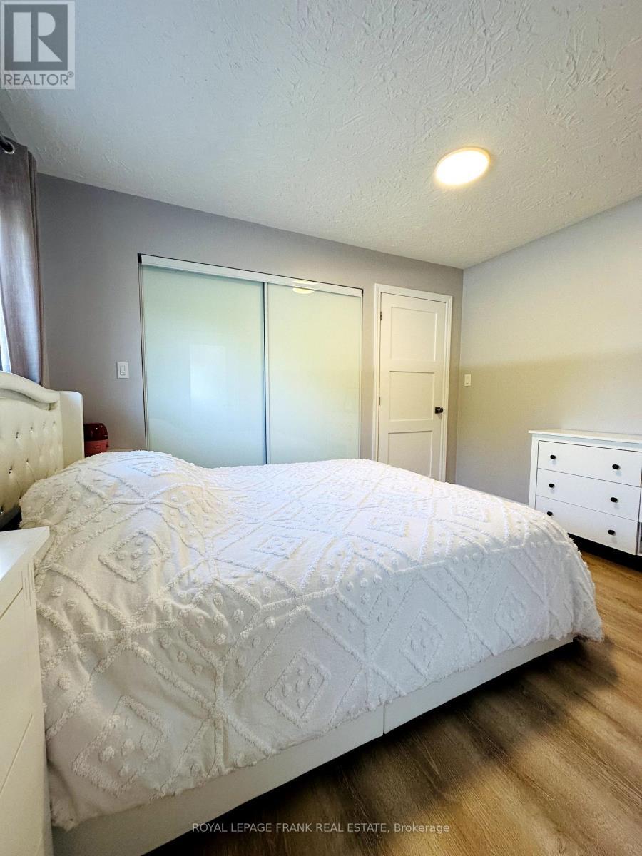 












535 OLD HIGHWAY 2 HIGHWAY

,
Quinte West (Sidney Ward),




Ontario
K8V5P5

