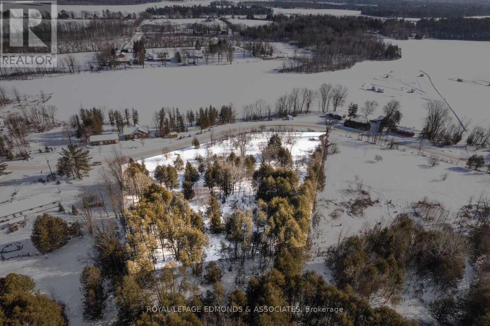 












877 LACROIX BAY ROAD

,
Whitewater Region,







Ontario
K0J2L0

