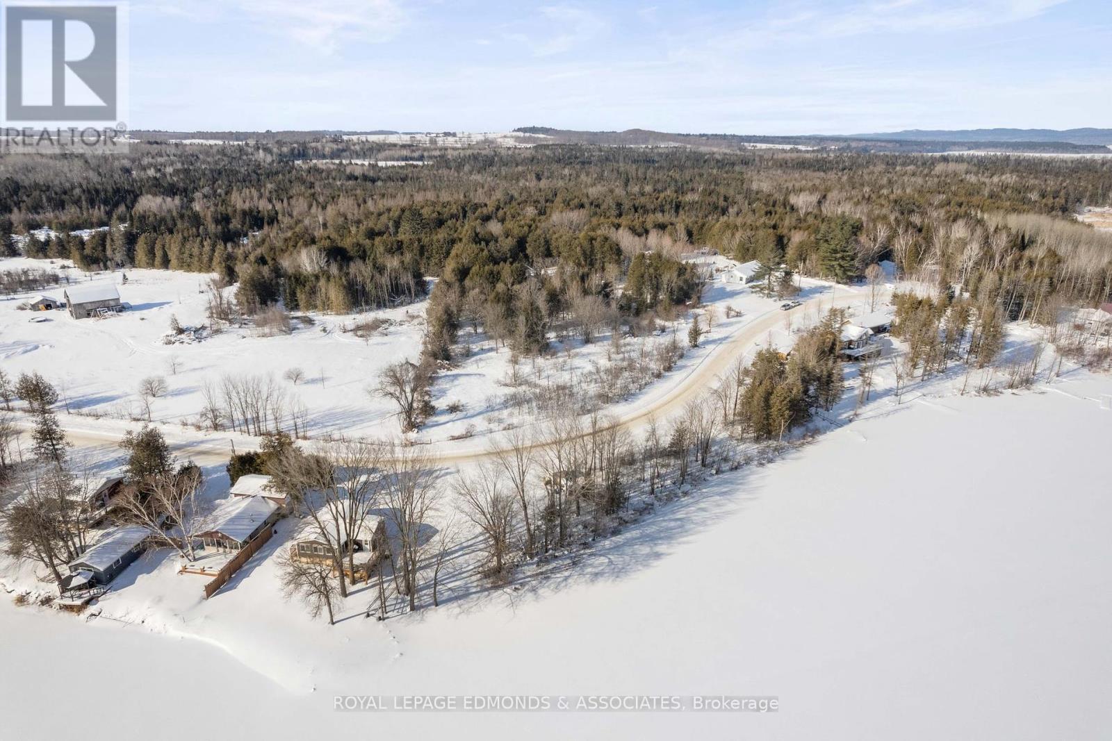 












877 LACROIX BAY ROAD

,
Whitewater Region,







Ontario
K0J2L0


