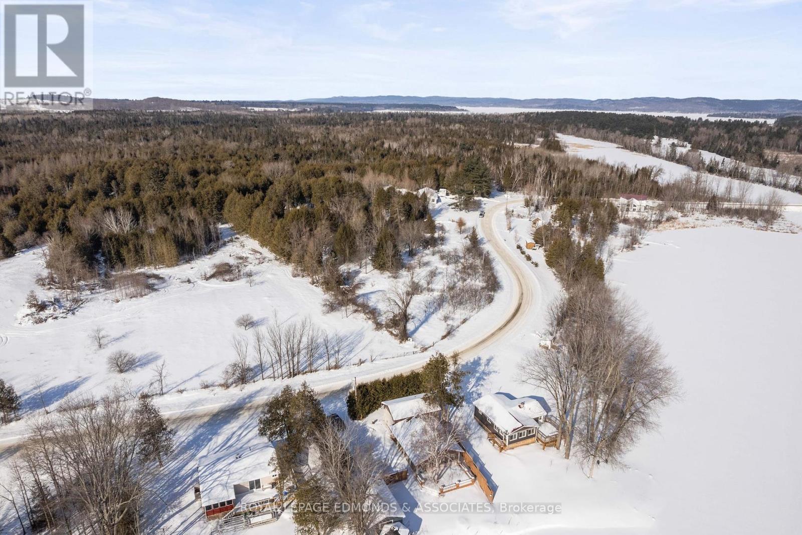 












877 LACROIX BAY ROAD

,
Whitewater Region,







Ontario
K0J2L0

