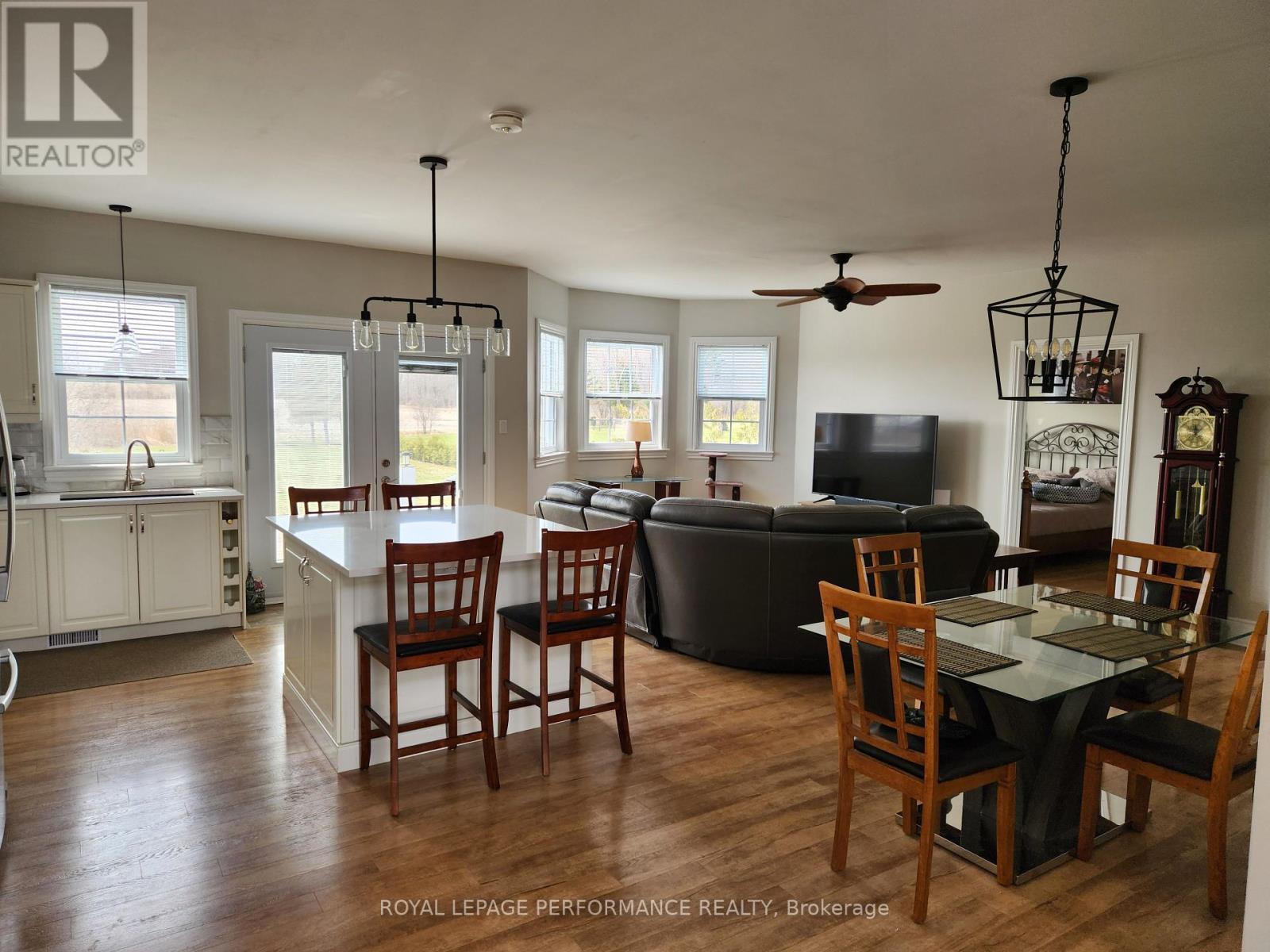 












3726 FRONT ROAD

,
Champlain,




Ontario
K6A2T4


