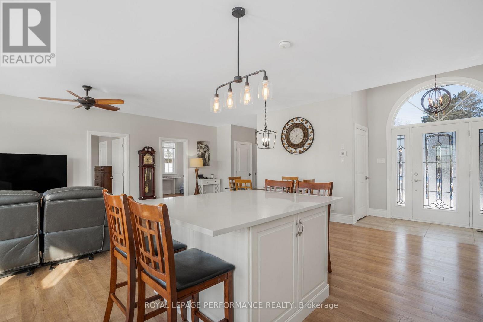 












3726 FRONT ROAD

,
Champlain,




Ontario
K6A2T4

