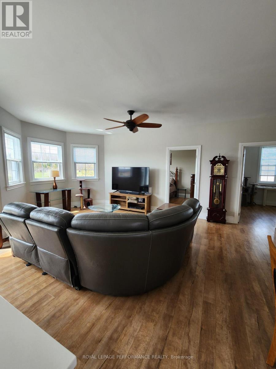 












3726 FRONT ROAD

,
Champlain,




Ontario
K6A2T4


