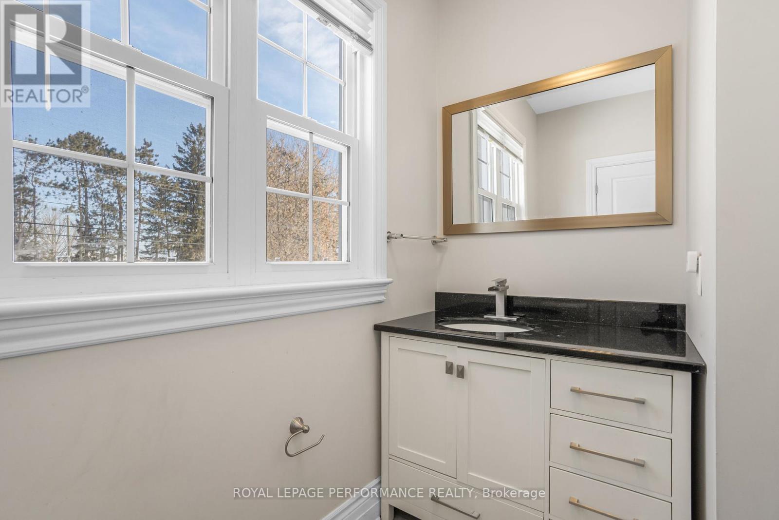 












3726 FRONT ROAD

,
Champlain,




Ontario
K6A2T4

