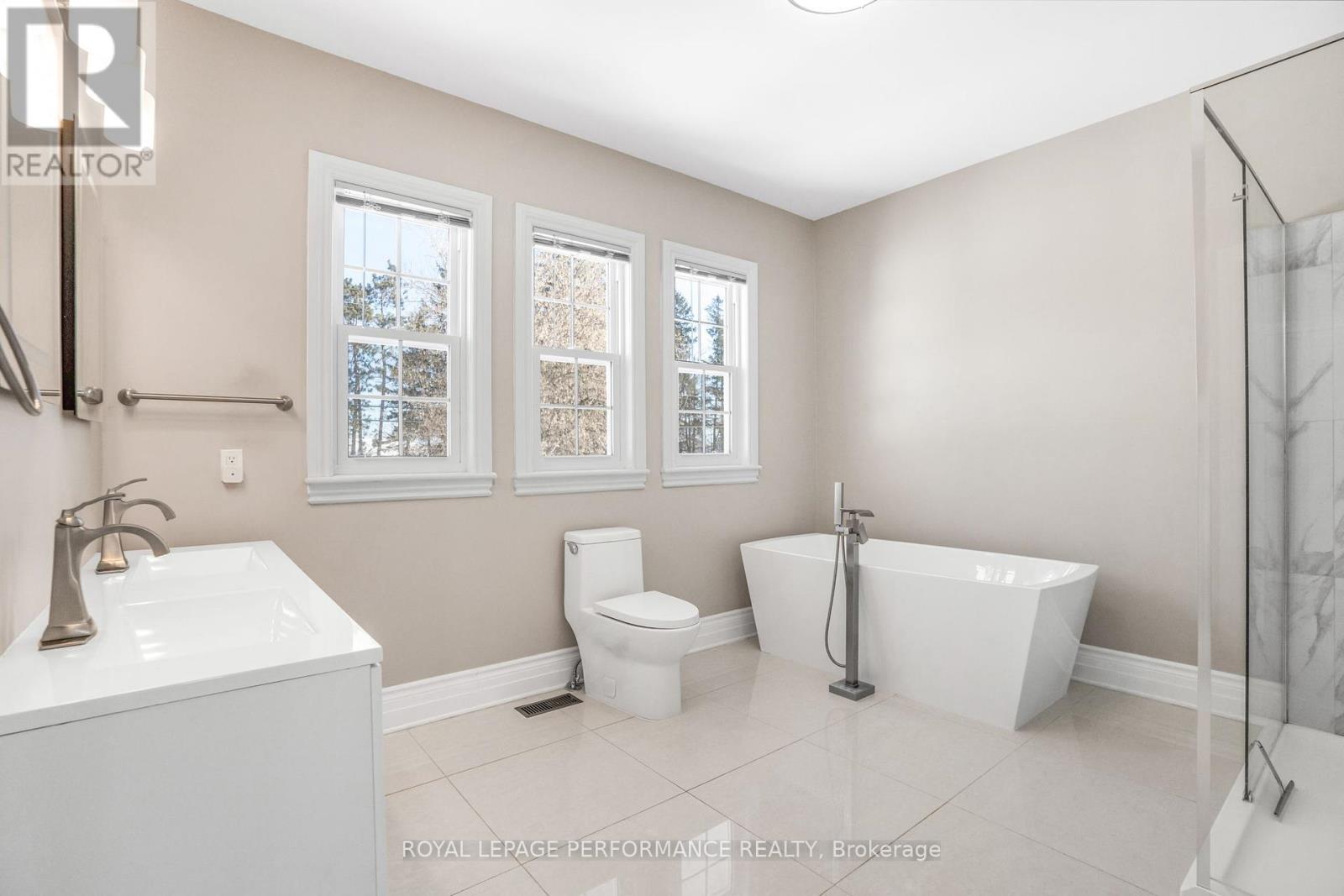 












3726 FRONT ROAD

,
Champlain,




Ontario
K6A2T4

