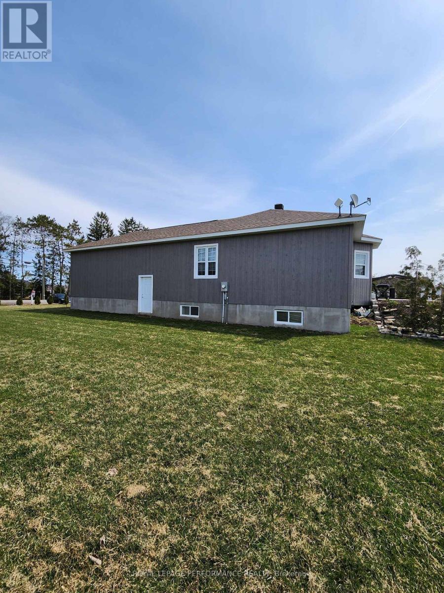 












3726 FRONT ROAD

,
Champlain,




Ontario
K6A2T4

