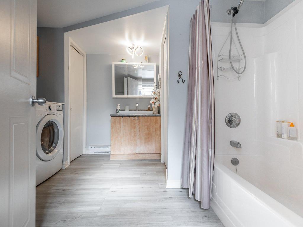 









10690

 - 10692


Rue du Plein-Air

,
Mirabel,




QC
J7J2H4

